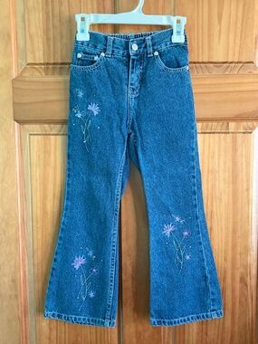 Circo girls size 6 blue jeans with purple flowers embroidery